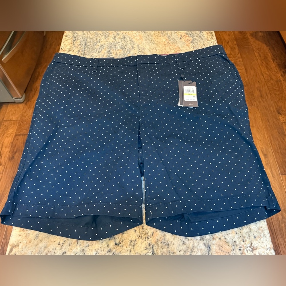 Tommy Hilfiger Navy Polka Dot Shorts. Hollywood style. Stretchy. SIZE 18. NWT - Picture 8 of 12